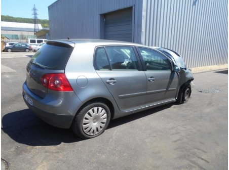 Vehicule-VOLKSWAGEN-GOLF-V-1-9-2006-b4662055786e37f478492bde8593f1c9dedca9f85d6a3512eff5b3e7ab0cef25.JPG