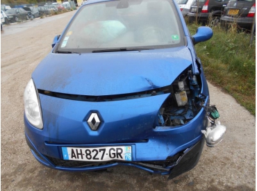 Vehicule-RENAULT-TWINGO-II-PHASE-1-1-5-2009-7e66ea74cdb176b161881ab6af5d21636d42afc6d43ba6fac2000aaf5ae287b5.JPG