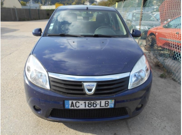 Vehicule-DACIA-SANDERO-.-1-4-2009-87f2bd4c8d16fb3c06fe51ddc7e0b84b510bef5faf920c65fc8ca076b966d0eb.JPG