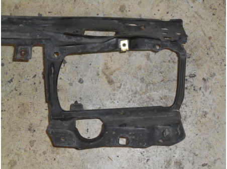 Piece-Armature-avant-Masque-avant-RENAULT-LAGUNA-I-PHASE-2-Diesel-8fcefe4cb35954aebe47dfa5af0f9136380a8b9abd3f14b24a9faa747b816dba.JPG