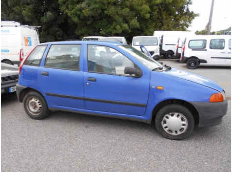 Vehicule-FIAT-PUNTO-I-1-1-1996-d0ed8a3cc769dee6263f8e4b078ca5f4f81f2cca009f234c2ce14a1249049798.JPG