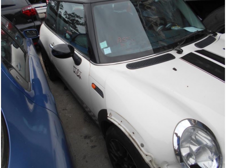 Vehicule-MINI-MINI-R50-53-MINI-R50--R53-Cooper-1-6-2003-5d3d713eccbb5520a97abc09cb637cb7ef02a44fbae6abf0c01d5cb2145d9514.JPG