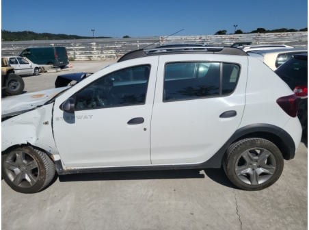 Vehicule-DACIA-SANDERO%202%20PHASE%202-2018-b8567712ec822caf7adf1c1837368ad47eab40e5943d839a88eafd78e4aa6cc7_o.jpg