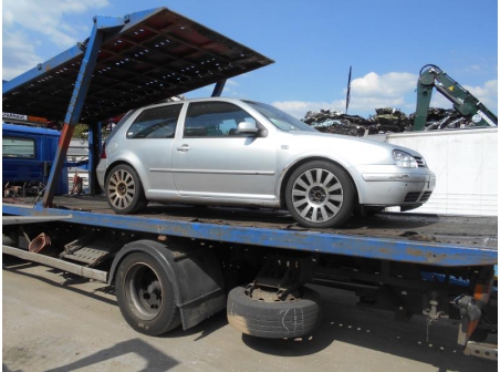 Vehicule-VOLKSWAGEN-GOLF-IV-1-9-2001-483d1ce1e3ff43c2f6fc01b10d630bc03e268dbf27b2879be79b1f9f8a09b233.JPG