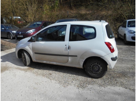 Vehicule-RENAULT-TWINGO-II-PHASE-1-1-5-2010-91eb26e710e85569280c5b4ea8af14064f50fe61901e11df3479b149f302a592.JPG