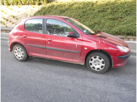 Vehicule-PEUGEOT-206-1-1-2004-1cb2099da3fbc461aa71e5722559553c320cba6915a543113c0e392ceb58da40.JPG