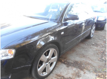 Vehicule-AUDI-A4-(8EC-8ED)-A4-2004-1-9-2005-e4e0592844e77f63e41d90c7ed3e461fb181528a7a6c20a15401c5db279bac44.JPG