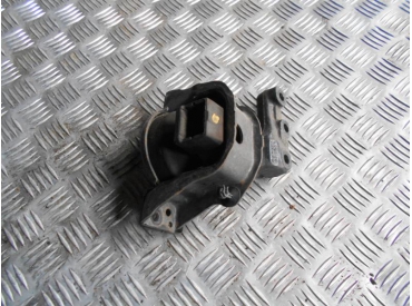 Piece-Support-moteur-droit--d1c206a2b2fb655e59c5af2289c637cb7774cafb01145a5958ca434cb403a9e9.JPG