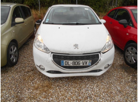 Vehicule-PEUGEOT-208-Access-1-4-2014-945aa269238a06995dbbcd235e636a2abbde649cab2c6540614e6dc335fa5f33.JPG