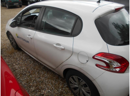 Vehicule-PEUGEOT-208-Access-1-4-2014-ebdb82a21583b991dde974205f341bc3b5ebc5d801ddb42e55c220453fcfb2dd.JPG