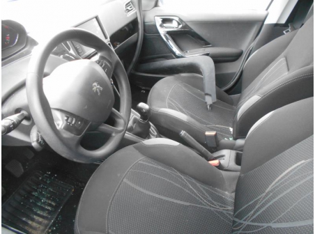 Vehicule-PEUGEOT-208-Access-1-4-2014-3fb3bb2779f28ea53dc483a7a72a3aa57af37b5a6e3ad5c793dd8445d8b24fed.JPG