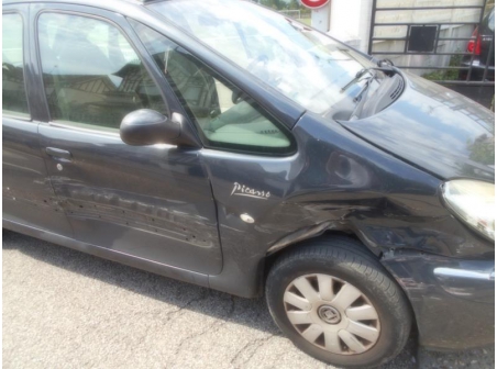 Vehicule-CITROEN-XSARA-PICASSO-PHASE-2-1-6-2005-078aebb1062f47820d20d5bc9c3c3fce3c085bd830ebf5debb2e9bb5a7411c3a.JPG