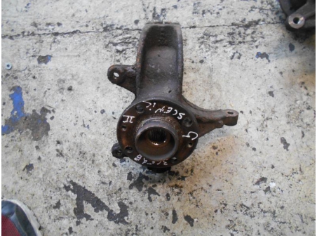 Piece-Moyeu-avant-gauche-RENAULT-SCENIC-II-Diesel-e0e713fcb98ee805c5c2d675b7d86b418a2104fbc179a281346de3abbb630c97.JPG