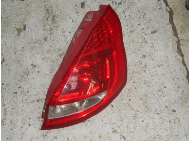 Piece-Feu-arriere-principal-droit-(feux)-FORD-FIESTA-II-2008-Diesel-7d93232f46244cd910641b55edd5cad0fdec1e98451e645e063b2e93db64af0e.JPG