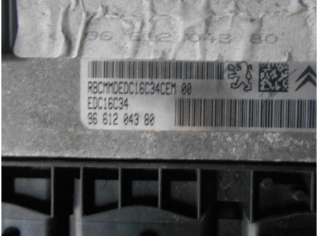 Piece-Calculateur-moteur-CITROEN-C4-Diesel-b092521d65750ab8756dfd594bac922b1f85283a78bd176d48effa8b47478f19.JPG